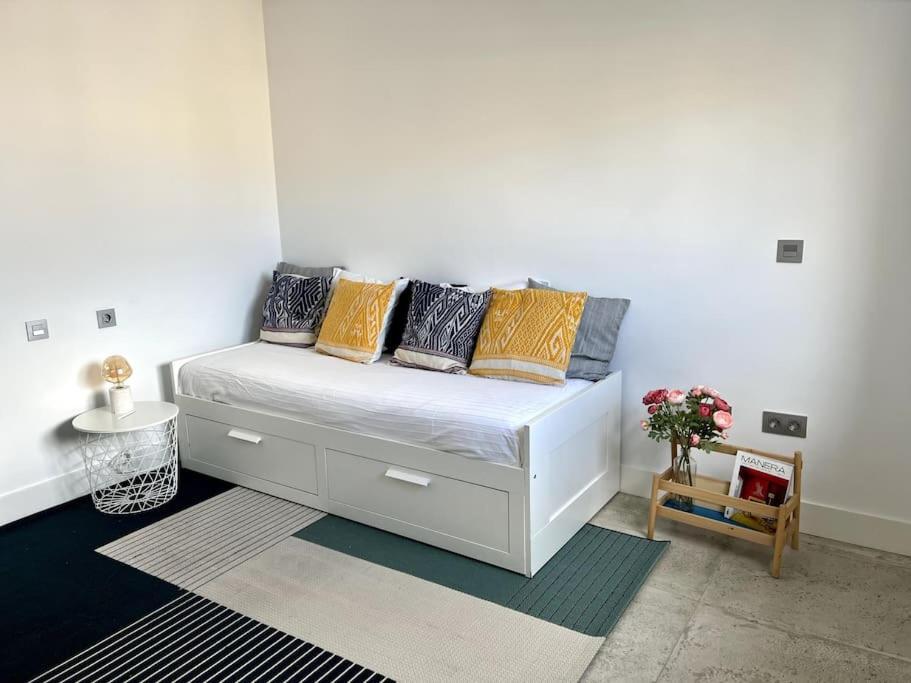 Moderno Y Completo Apartamento Frente Al Mar Малага Экстерьер фото