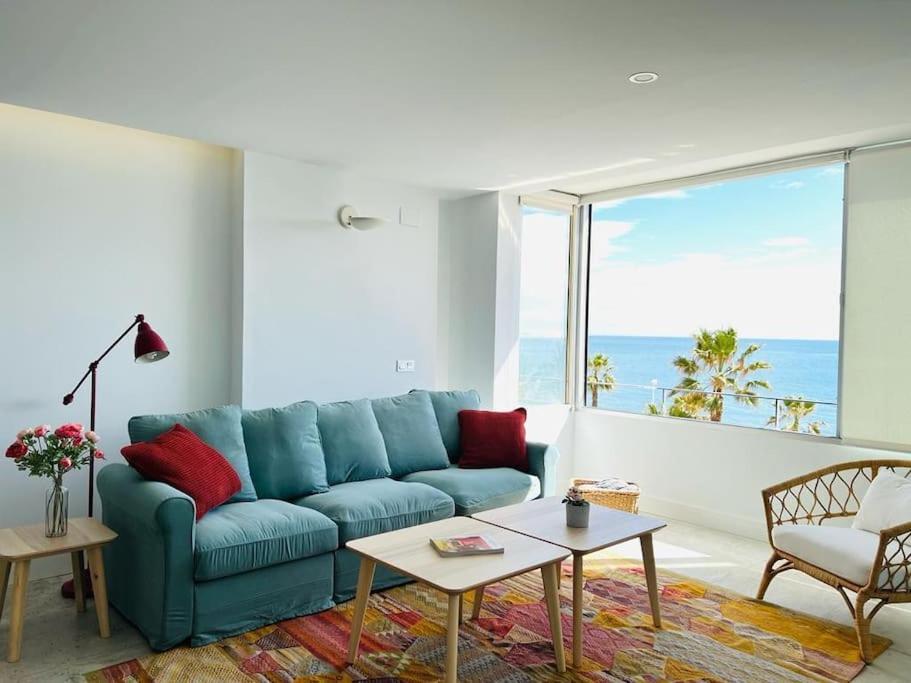 Moderno Y Completo Apartamento Frente Al Mar Малага Экстерьер фото